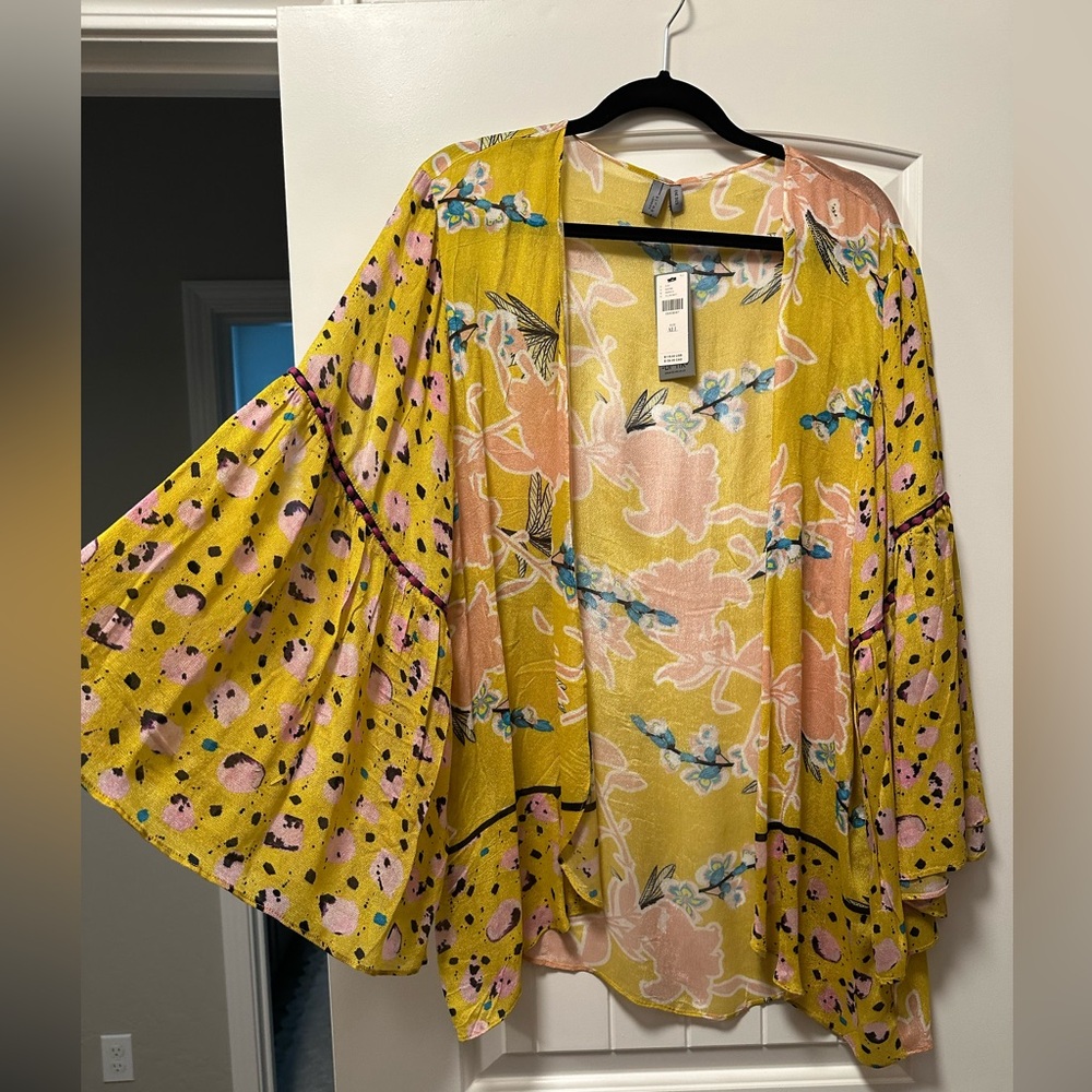 Anthropologie BLK DNM Yellow Floral Kimono